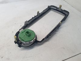 Toyota Yaris Radion/GPS-laitteen pääyksikön kehys 864510D010