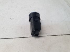 Toyota Yaris Bouton poussoir de démarrage du moteur 15C542B