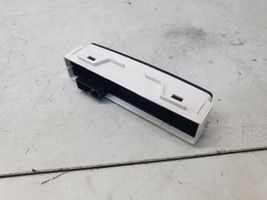 Toyota Avensis T270 Monitori/näyttö/pieni näyttö 8395005010