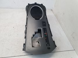 Toyota Avensis T270 Verkleidung Schalthebel (Kunststoff) 5562505050