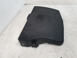 Toyota Avensis T270 Coperchio scatola dei fusibili 8266205290