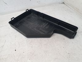 Toyota Prius (XW20) Coperchio scatola dei fusibili 8644YA1