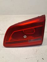 Volkswagen Cross Touran I Lampy tylnej klapy bagażnika 1T0945094