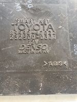 Toyota Prius (XW20) CAS-ohjainlaite/moduuli 8999047022