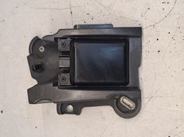 Mazda CX-3 Staffa sensore Distronic DB2R67Z41