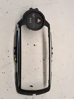 Toyota Yaris Cadre, panneau d'unité radio / GPS 864510D030