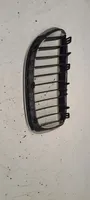 BMW 6 E63 E64 Grille calandre supérieure de pare-chocs avant 51137008915