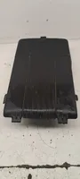 Volkswagen PASSAT B7 Couvercle de boîtier de batterie 3C0915443A