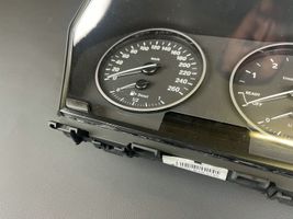 BMW X1 F48 F49 Speedometer (instrument cluster) 6805182