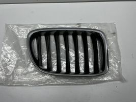 BMW X1 E84 Maskownica / Grill / Atrapa górna chłodnicy 2993308