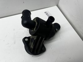 Volkswagen Touran II Tuyau de liquide de refroidissement moteur 03L121111AE