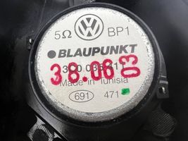 Volkswagen PASSAT B6 Sivukaiuttimen suoja 3C0837994