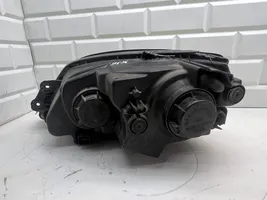 KIA Sorento Lampa przednia 