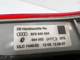 Audi A4 S4 B7 8E 8H Задний фонарь в крышке 8E9945094