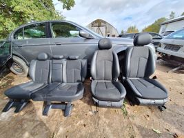 Mercedes-Benz E W211 Set interni 0