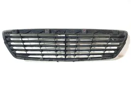 Mercedes-Benz E W211 Grille calandre supérieure de pare-chocs avant A2118800583