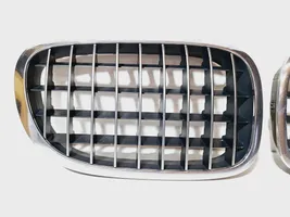 BMW 7 F01 F02 F03 F04 Maskownica / Grill / Atrapa górna chłodnicy 51137203198