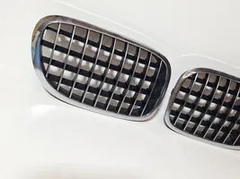 BMW 7 F01 F02 F03 F04 Grille calandre supérieure de pare-chocs avant 51137203198