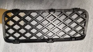 Volkswagen Touareg I Grille inférieure de pare-chocs avant 7L6853676