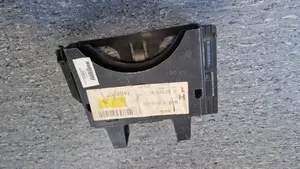 Mercedes-Benz E W210 Supporto centralina motore A2025458140