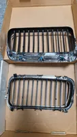 BMW 7 E38 Dash center air vent grill 8231595