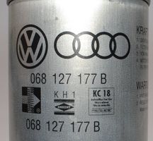 Volkswagen Golf II Filtr paliwa 068127177B