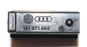 Volkswagen PASSAT B3 Pompa lavavetri parabrezza/vetro frontale 161971989