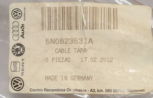 Volkswagen Tiguan Cable de apertura del capó/tapa del motor 5N0823531A