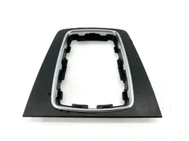 Audi A4 S4 B7 8E 8H Rivestimento in plastica cornice della leva del cambio 8E0864261AN