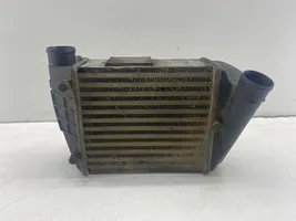 Audi A4 S4 B7 8E 8H Chłodnica powietrza doładowującego / Intercooler 8e0145806l