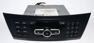 Mercedes-Benz C W204 Radio/CD/DVD/GPS-pääyksikkö a2049003211