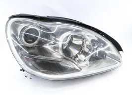 Mercedes-Benz S W220 Lampa przednia A2208203261