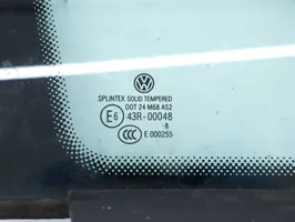 Volkswagen Touran I Finestrino/vetro triangolo anteriore 1T0845412