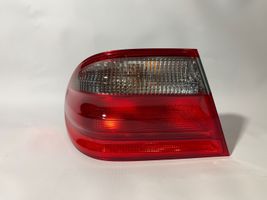 Mercedes-Benz E W210 Luci posteriori A2108203364