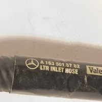 Mercedes-Benz E W210 Tubo flessibile del liquido di raffreddamento del motore A1635015782