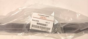 Mitsubishi Colt CZ3 Moulure de porte avant MR959307