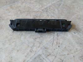 Volkswagen PASSAT B8 Interruttore luci di emergenza 3G2853769A