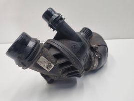 BMW 1 E81 E87 Boîtier de thermostat 7552403