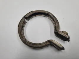 Mercedes-Benz E W211 Morsetto per la connessione del tubo della marmitta A2034900641