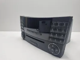 Mercedes-Benz E W211 Panel / Radioodtwarzacz CD/DVD/GPS A2118702889