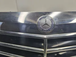 Mercedes-Benz E W211 Atrapa chłodnicy / Grill A2118801783