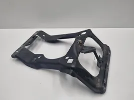 Mercedes-Benz E W211 Staffa del pannello di supporto del radiatore parte superiore A2116201916