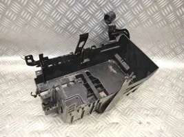 Opel Zafira C Battery box tray 