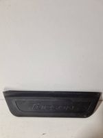 Hyundai Tucson TL Etuoven kynnyksen suojalista 85888D7000