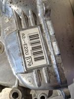 Toyota Avensis T270 Boîtier de thermostat / thermostat L18X23