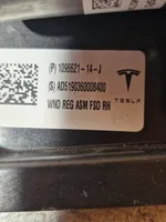 Tesla Model 3 Elektryczny podnośnik szyby drzwi bocznych / przesuwnych 109662114J