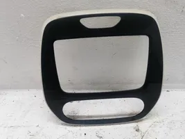 Renault Captur Dashboard center trim panel 682703896R