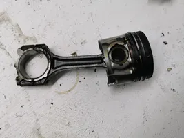 KIA Carens III Piston 