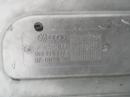 Volkswagen Tiguan Variklio dugno apsauga 1K0825237K