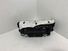 Volkswagen Touareg II Airbag del passeggero 7P6880204B